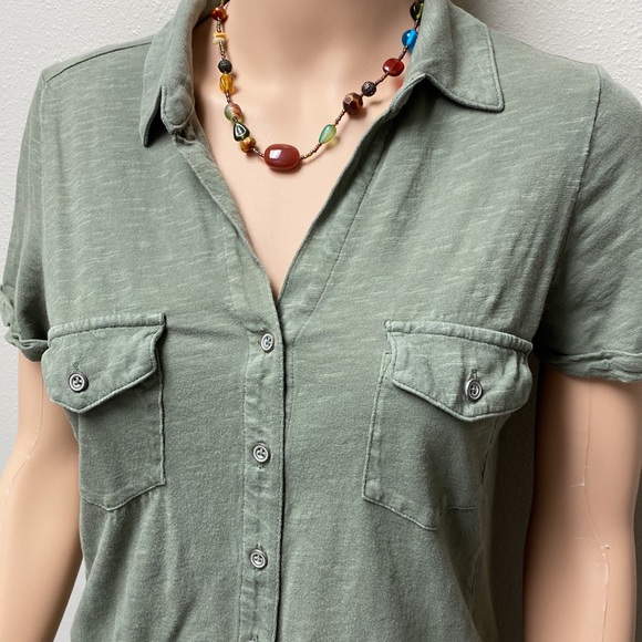 Button down top - Picture 2 of 10